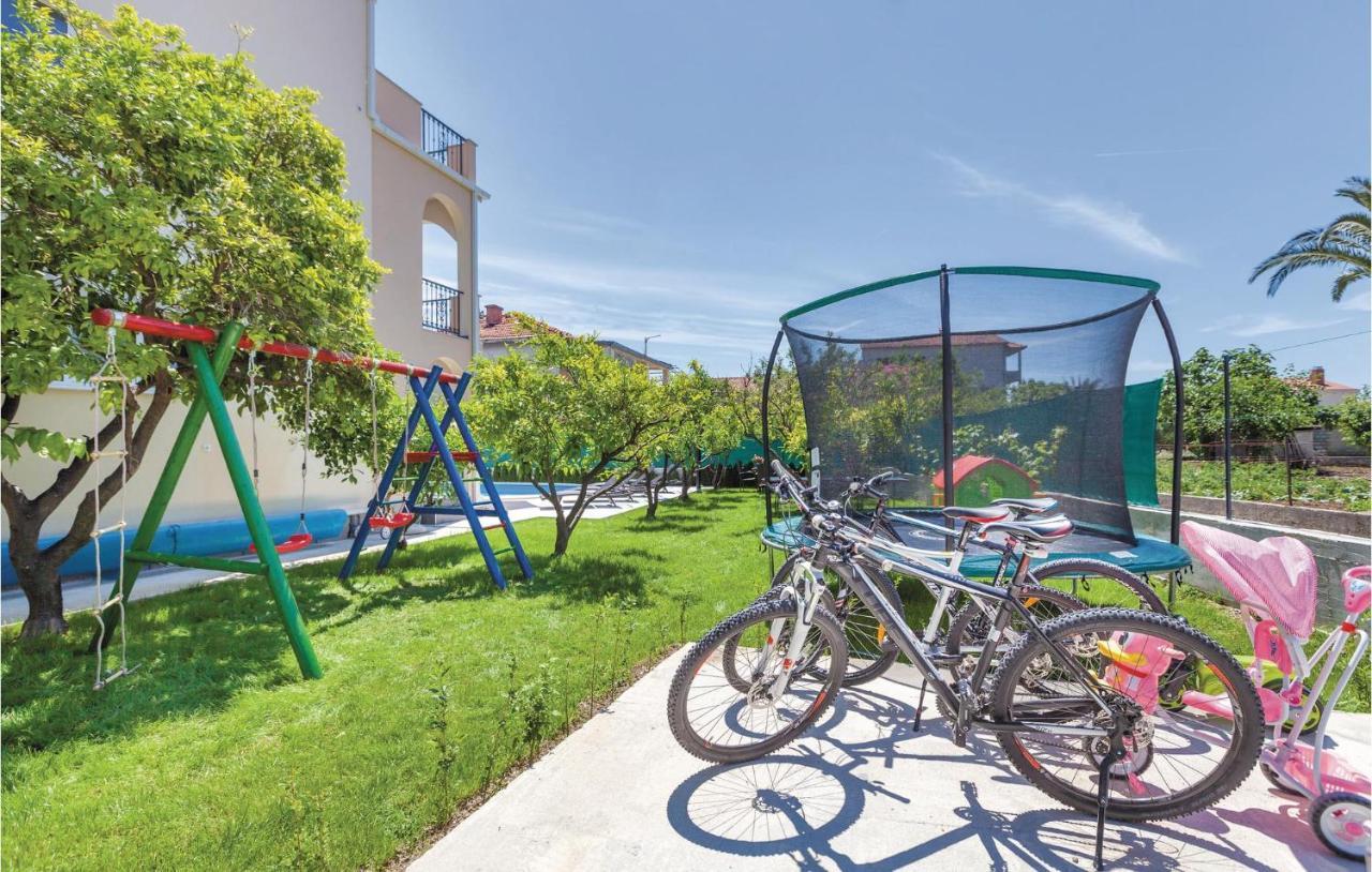 Lovely Apartment In Kastel Stafilic With Jacuzzi คาชเตลา ภายนอก รูปภาพ